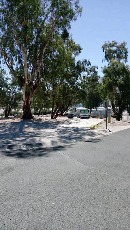 Rv Park - Riverside Resort Лафлин Екстериор снимка
